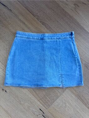 American Eagle Outfitters Light Blue Denim Skort [Never Worn - NWT]